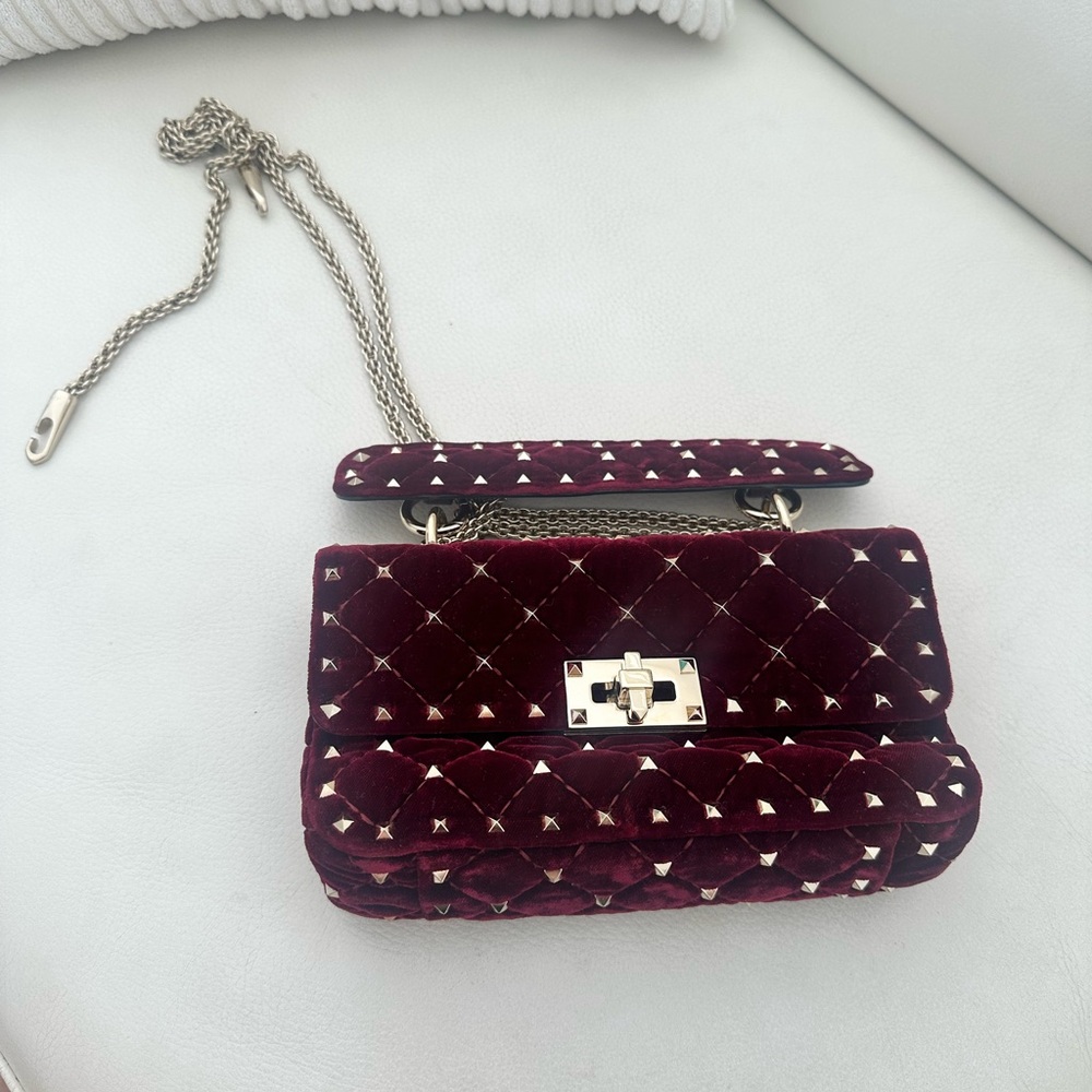 Authentic VALENTINO Burgundy rockstud Quilted Handbag LINE NEW!